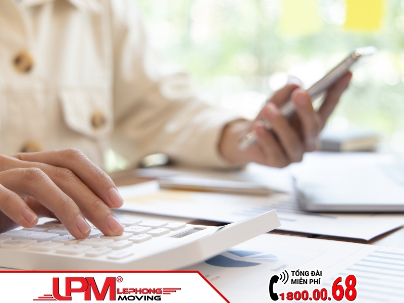 Khảo sát giá nhiều công ty trước khi thuê dịch vụ chuyển nhà