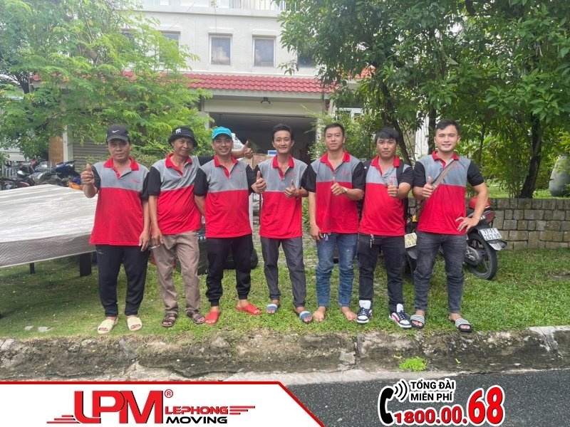 Đội ngũ nhân viên vận chuyển thân thiện, tay nghề cao