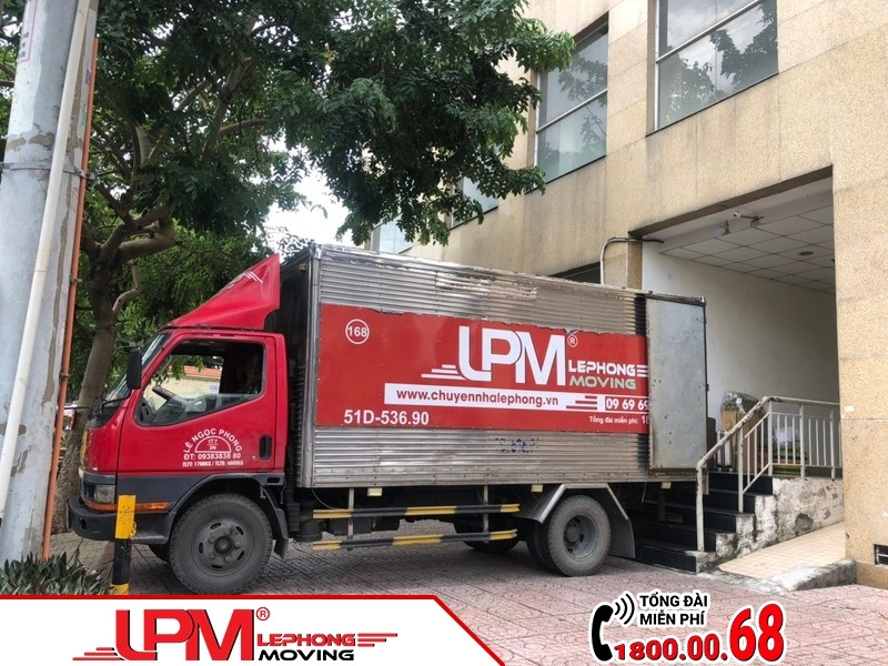 Cho thuê xe tải thùng kín chở hàng quận 2