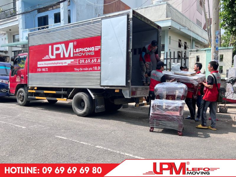 Dịch vụ chuyển văn phòng Bình Thạnh tại LephongMoving mang đến cho khách hàng nhiều ưu điểm vượt bậc
