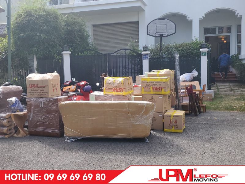 Nếu như không có đầy đủ trang thiết bị hỗ trợ thì đồ đạc và hàng hóa doanh nghiệp rất dễ bị hư hỏng