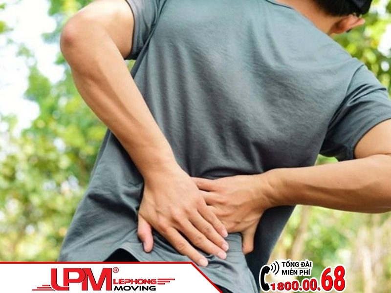 Tự bốc xếp chuyển nhà gây mệt mỏi và có thể hư hỏng đồ đạc