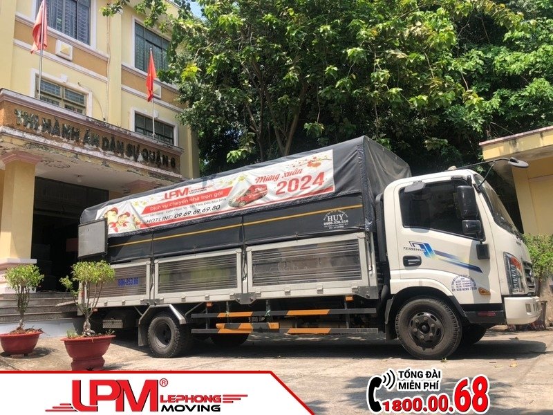 Cho thuê xe tải thùng mui bạt chở hàng quận 2