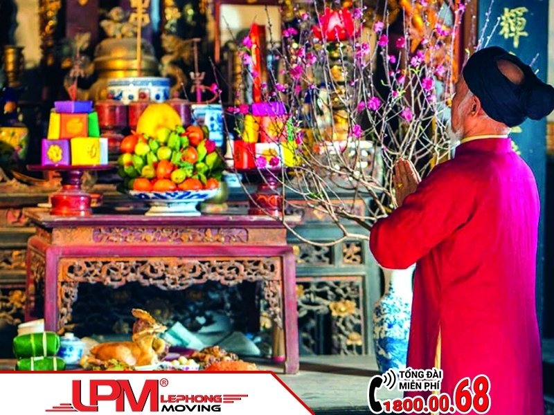 Làm lễ an vị chuyển bàn thờ về nhà mới
