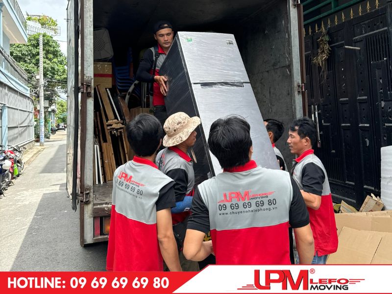 Các nhân viên chuyển văn phòng quận 4 tại LephongMoving đều giàu kinh nghiệm và tỉ mỉ trong từng công đoạn