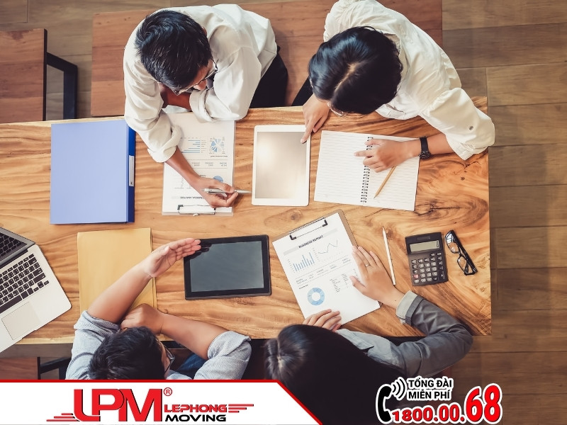 Một số công ty có văn hóa họp vào đầu tháng