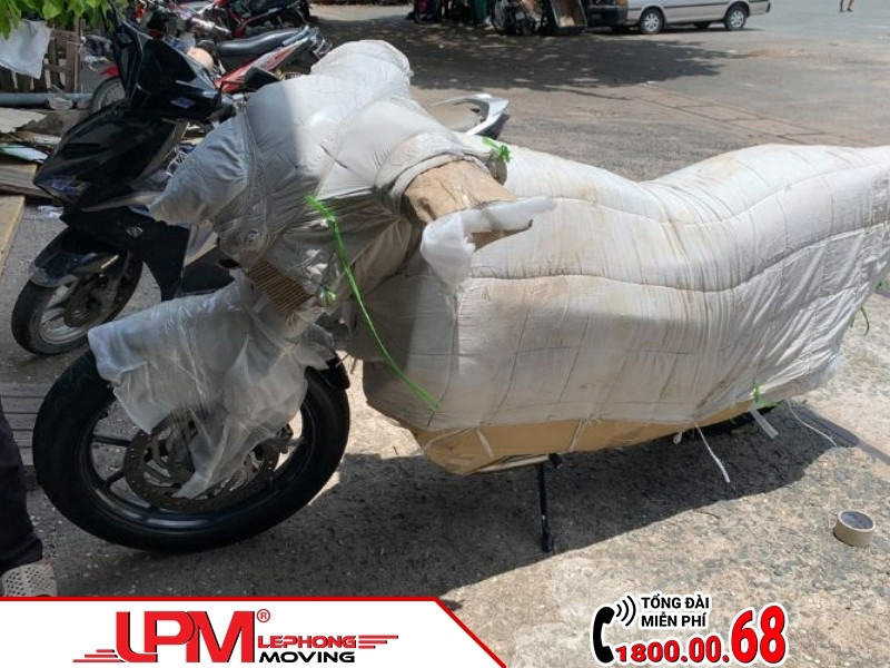 Bao bọc xe máy để vận chuyển bằng xe khách