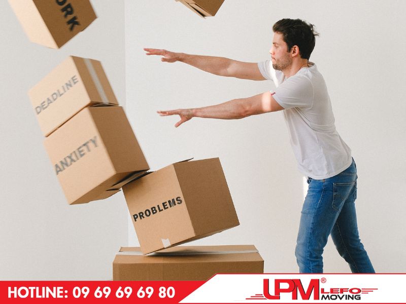 Tự chuyển văn phòng quận 12 là một công việc khó khăn và nguy hiểm