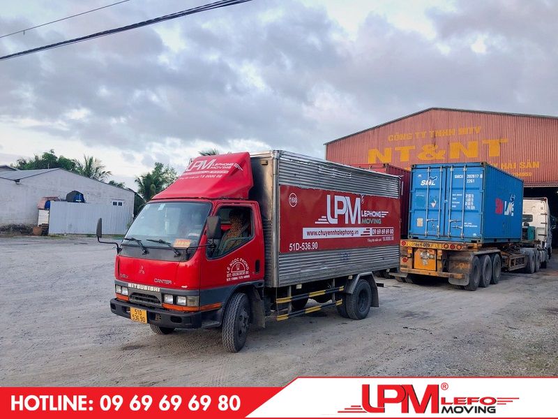 Doanh nghiệp thuê xe tải theo hợp đồng dài hạn tại LefoMoving