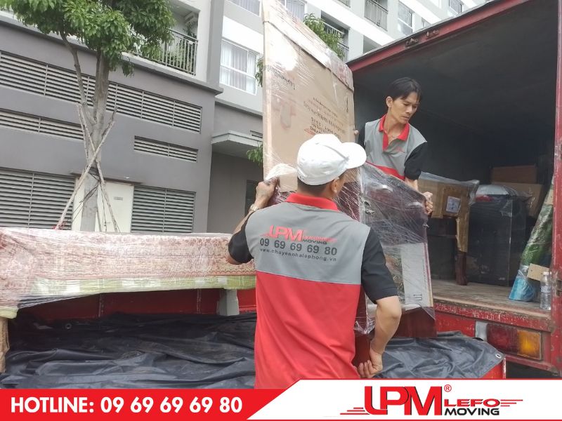 LephongMoving với đội ngũ nhân sự chuyên nghiệp sẽ giải quyết khó khăn cho khách hàng chuyển nhà tại Dĩ An Bình Dương