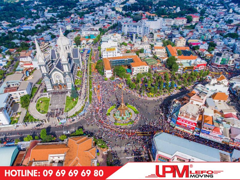 Giao thông Bình Dương phức tạp khiến việc chuyển nhà trở nên khó khăn