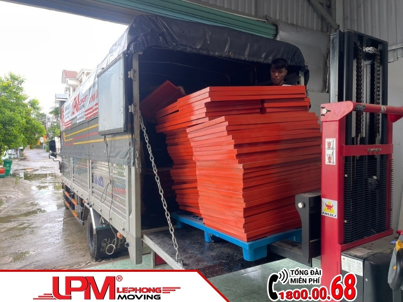 Dịch vụ di dời kho xưởng tại LephongMoving an toàn, chuyên nghiệp, giá tốt