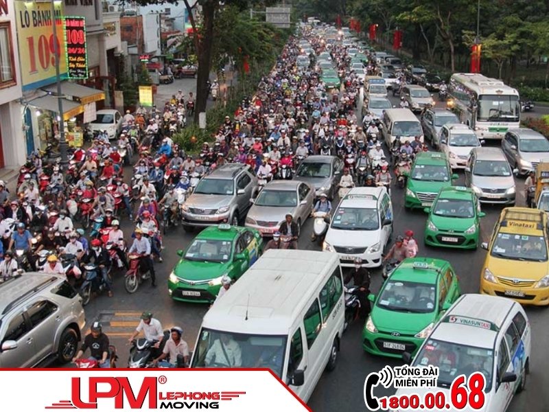 Việc tự chuyển kho xưởng tại Quận 8 có thể gặp nhiều khó khăn về giao thông