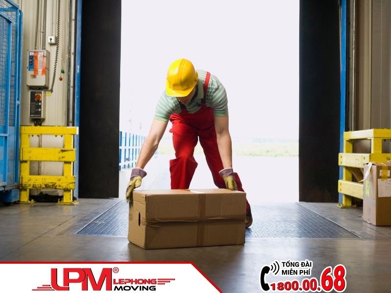 Chú ý an toàn lao động khi vận chuyển kho xưởng