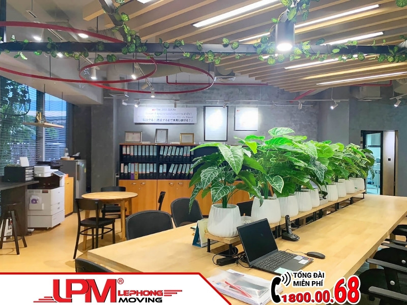 Một kiêng kỵ khác cần tránh là văn phòng chưa được dọn dẹp sạch sẽ và gọn gàng