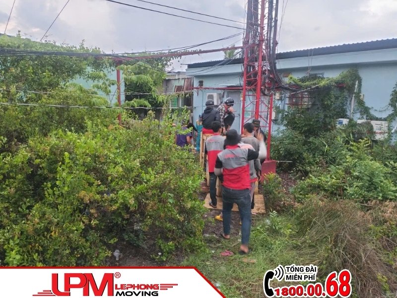 Biện pháp tháo dỡ nhà xưởng thủ công kết hợp với công cụ đơn giản