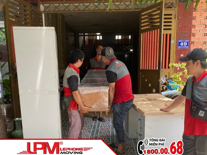 Lưu ý tư thế khuân vác và di chuyển đồ vật nặng