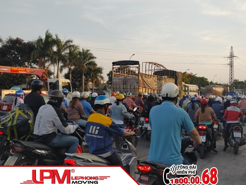 Khó khăn khi chuyển kho xưởng Long An 