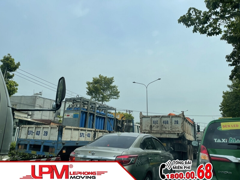 Tắc nghẽn giao thông trên các tuyến đường trọng điểm