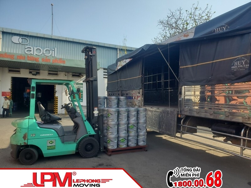 Phương tiện vận chuyển hiện đại của LephongMoving tại Thủ Dầu Một