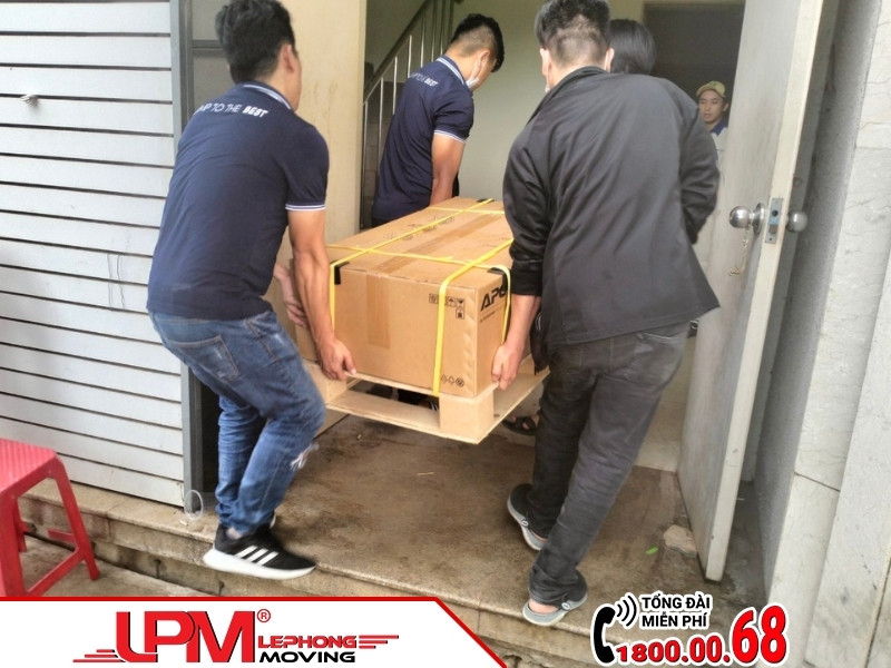 Khó khăn khi vận chuyển bể cá đi xa