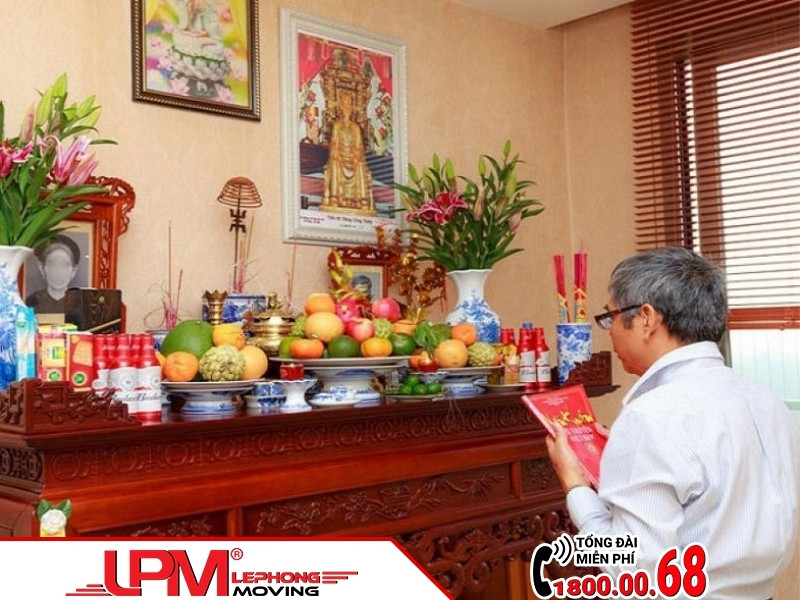 Hướng dẫn quy trình và đọc văn khấn một cách trang trọng