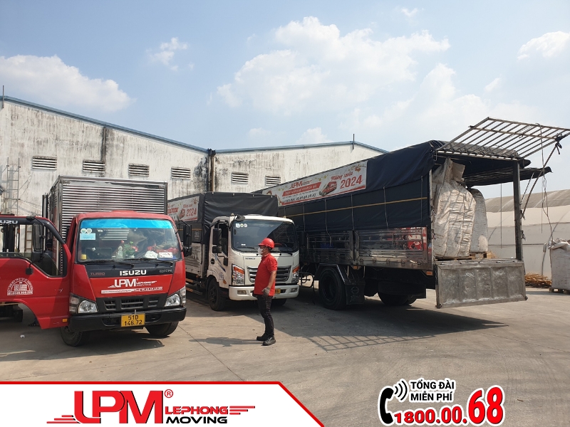 Hệ thống xe vận chuyển máy móc thiết bị của LephongMoving