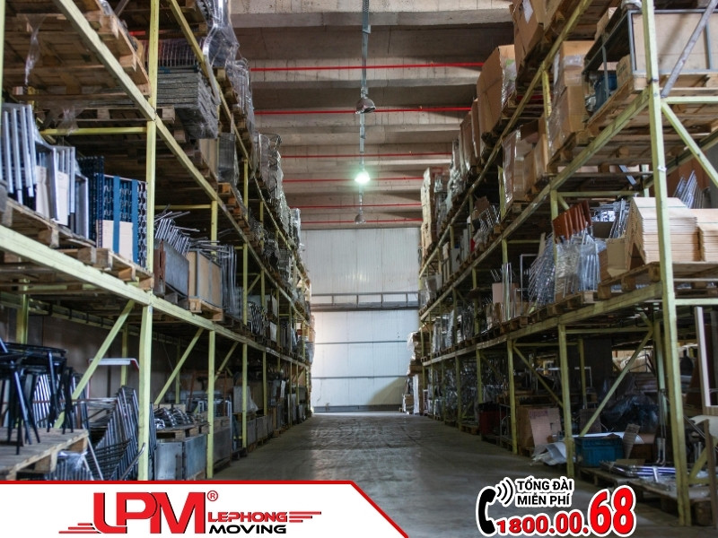 Khó khăn khi tháo lắp và di dời kệ kho hàng