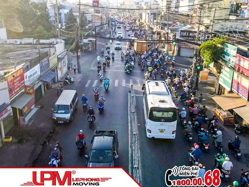 Kẹt xe thường xuyên tại các trục đường lớn